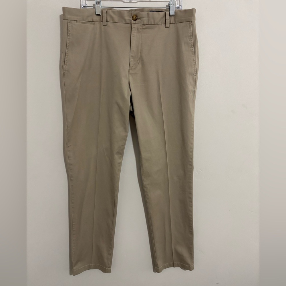 Vineyard Vines Men's Khaki Chinos Breaker Pant Size 36x32 - Picture 2 of 6